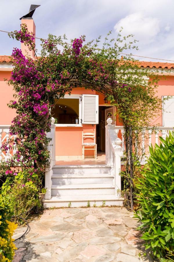 阿里克斯2 Bed House With Mountain View公寓 外观 照片